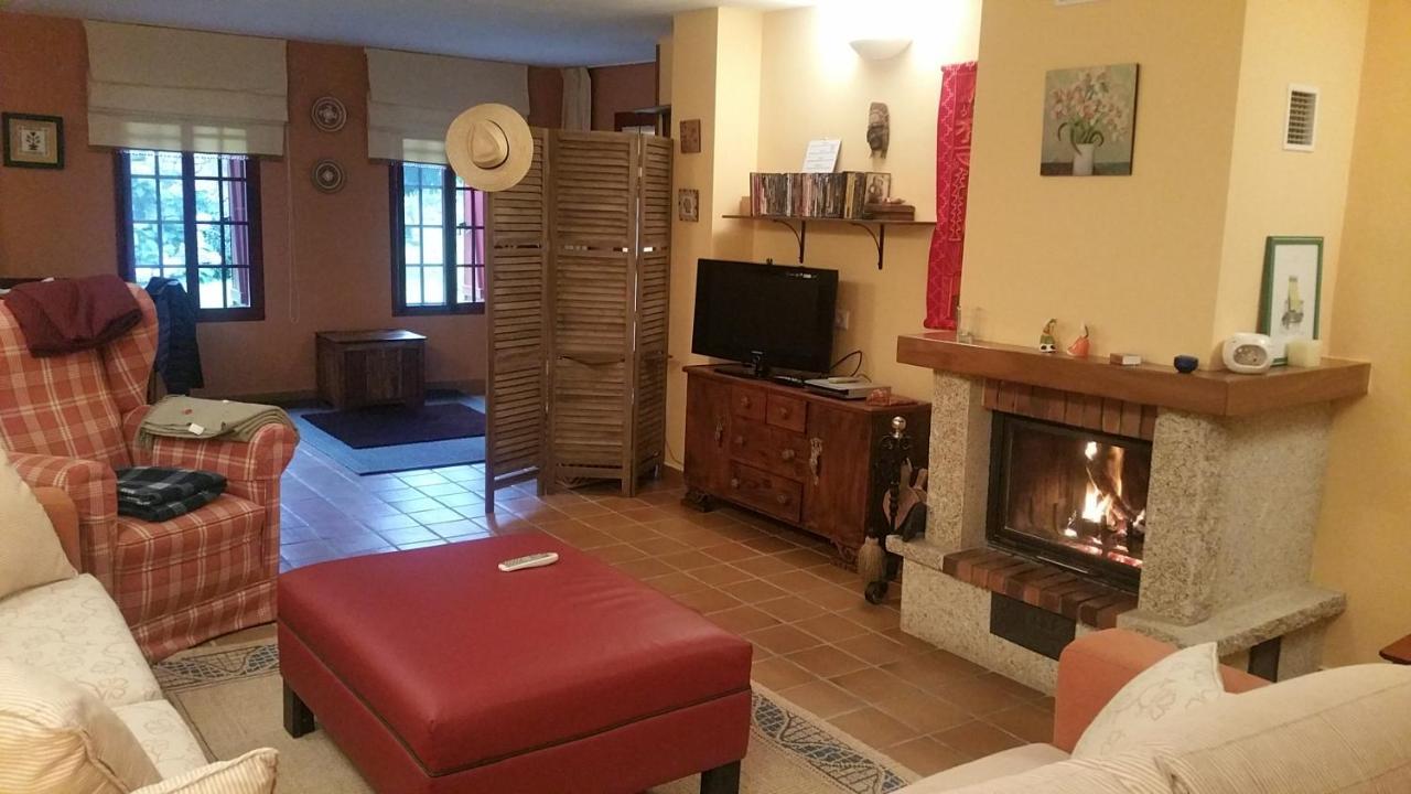 Вілла A Casa Do Buxo Nogueira De Ramuin Екстер'єр фото